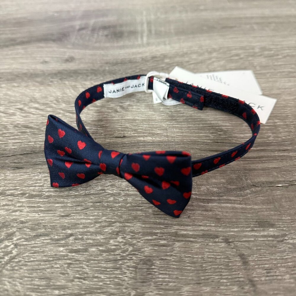 NWT Janie & Jack Blue Red Heart Bow Tie Special Occassion Boy Size 2 - 3